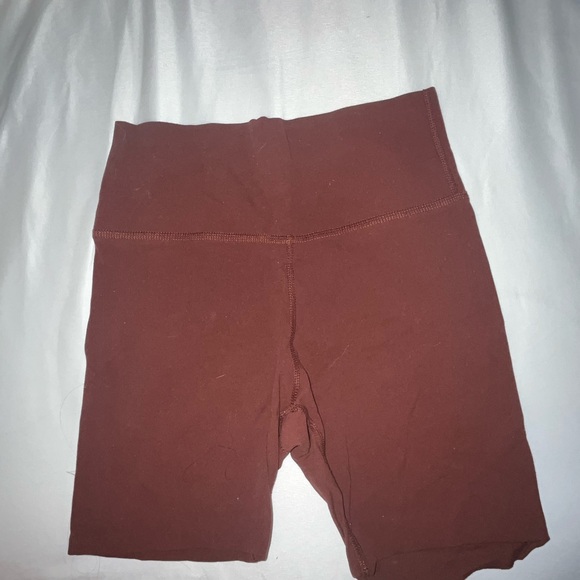 Women's Nike biker Shorts - Picture 1 of 2